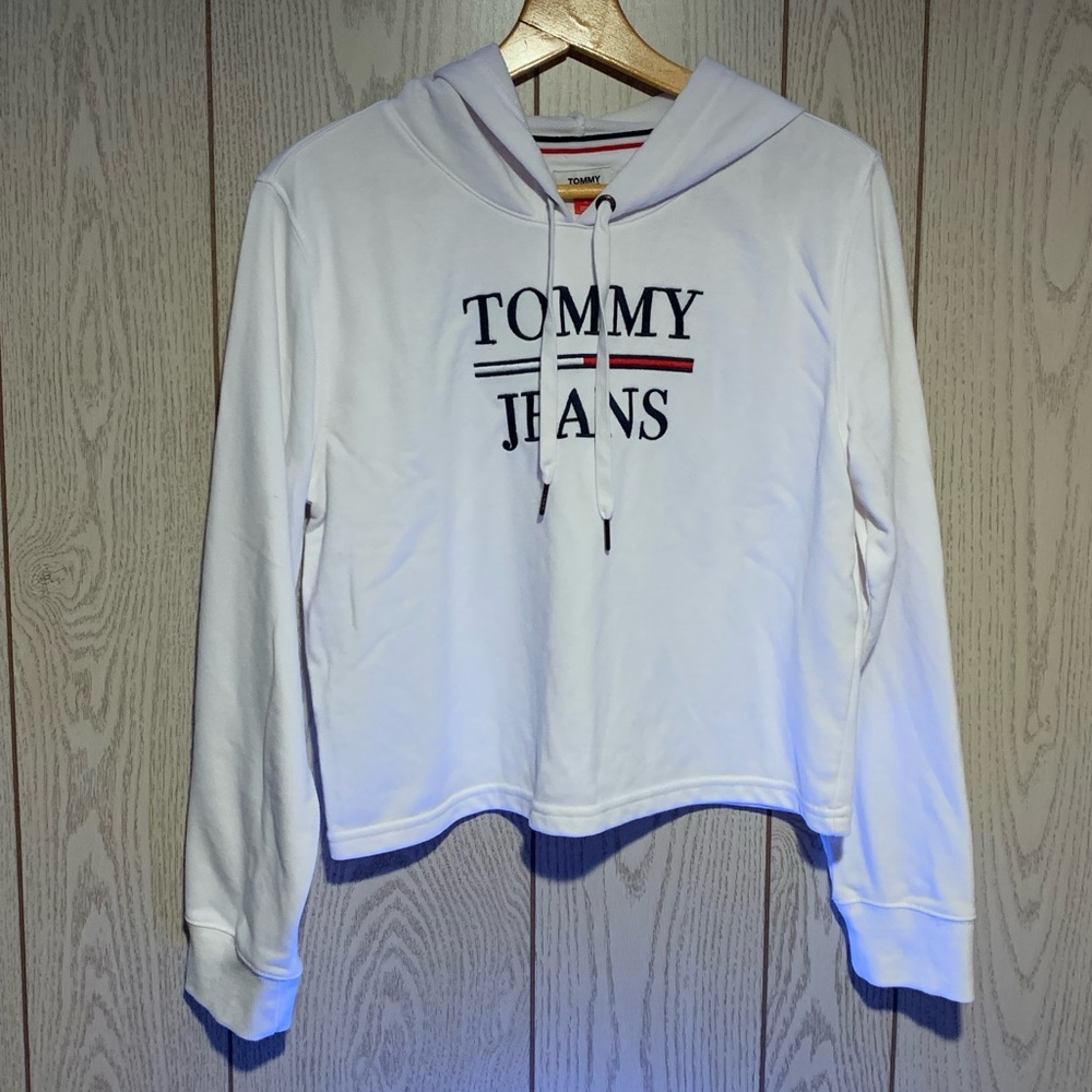 Woman’s Tommy Hilfiger Jeans Sz Medium White Crop Hoodie Pullover